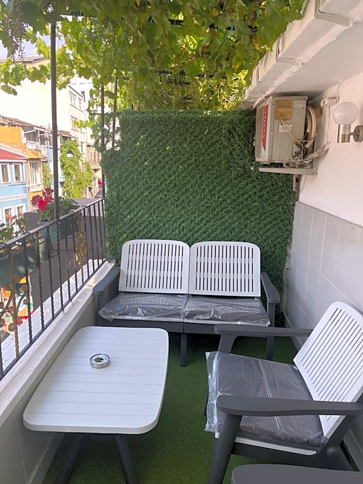 Taksim Neo Pera Suites