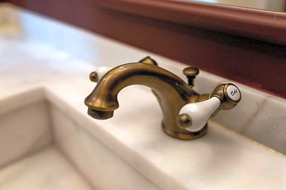 Mastro - Discoveries and Memories