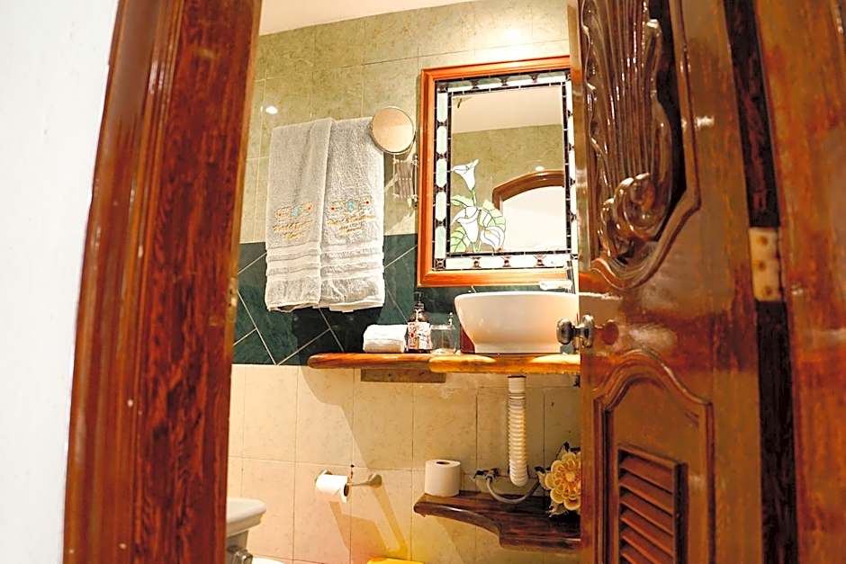 Monyoli Hotel & Boutique