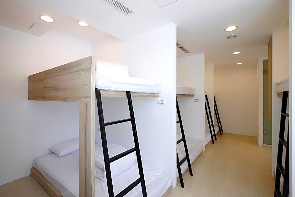 Shin Sei Bashi Hotel