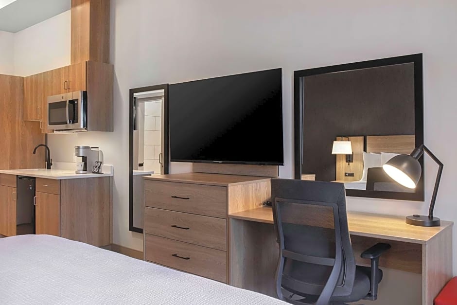 Ramada by Wyndham Cochrane