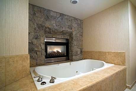 1 King Standard Communications Accessible Roll-in Shower