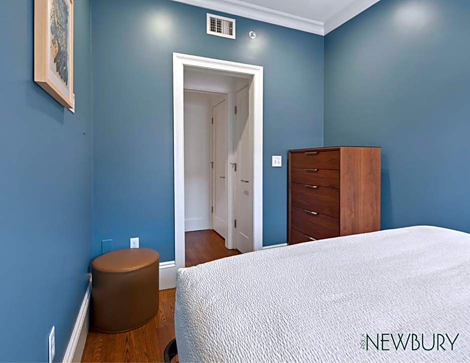 304 Newbury Street by Thatch