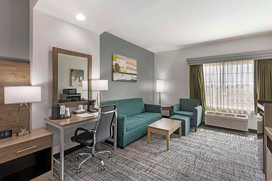 Best Western Plus MidAmerica Hotel