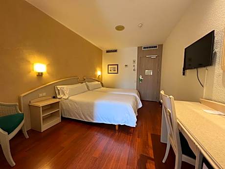 Economy Twin Room