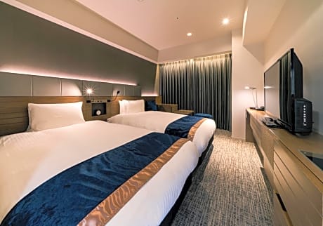 Superior Twin Room with City View - Smoking