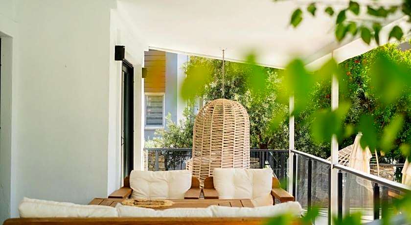 marla suite