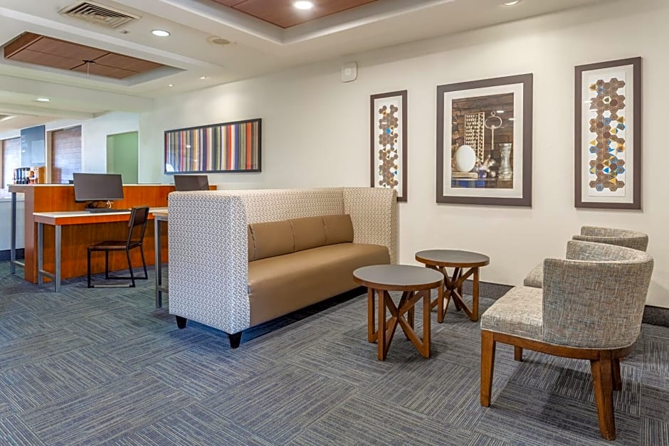 Holiday Inn Express Rockford-Loves Park by IHG
