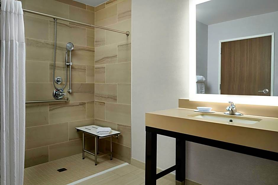Courtyard by Marriott Dallas DFW Airport North/Grapevine