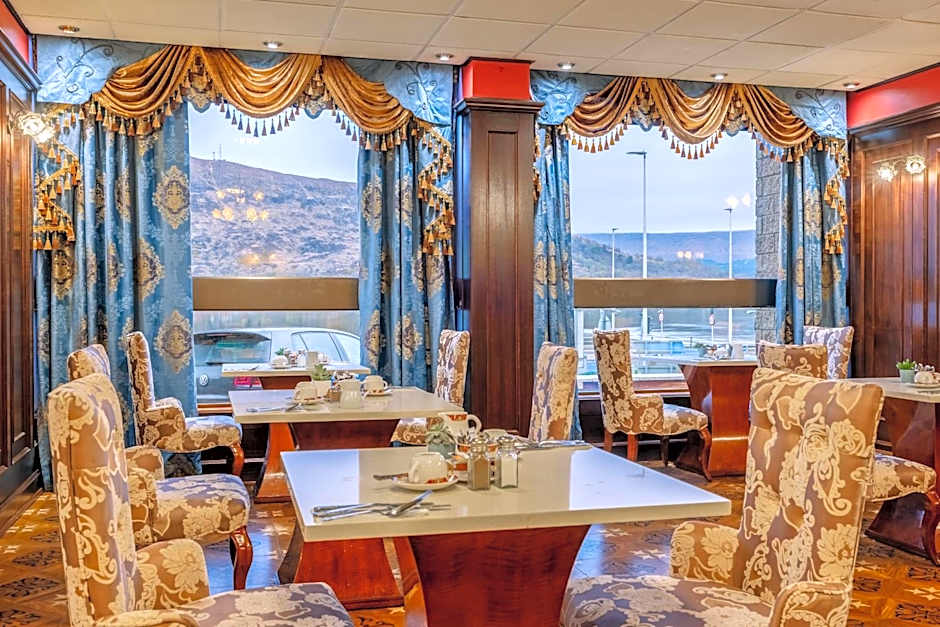 Muthu Fort William Hotel