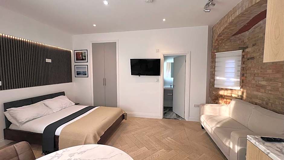 London Studios and Suites