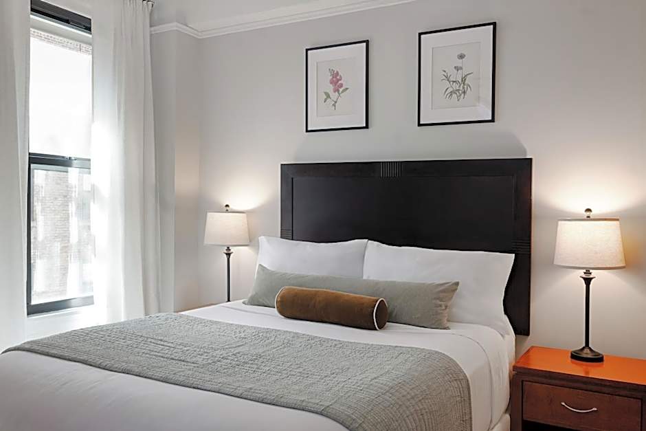 Photo 1 of 1 of 1 Queen Bed Apartment