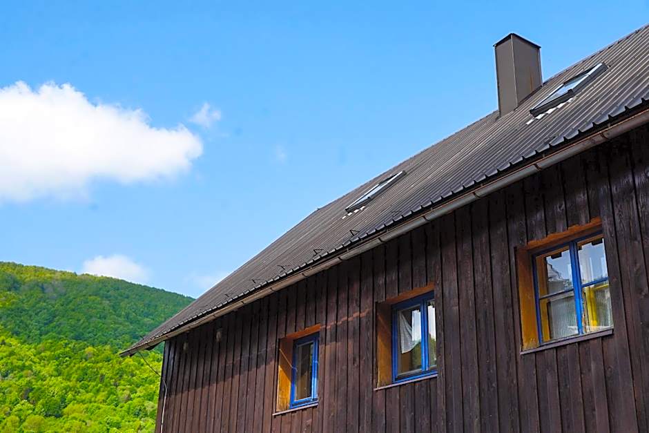 Planinarski dom ''Bijele stijene'' Mountain lodge