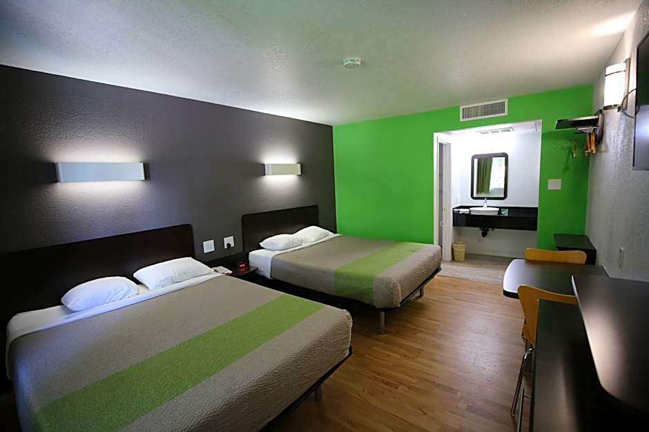 Studio 6-Barstow, CA