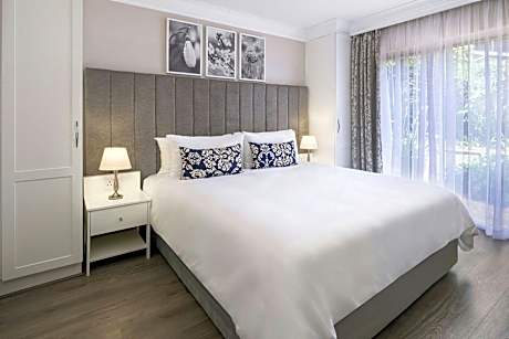 Suite, 2 Bedrooms (1 King Bed)
