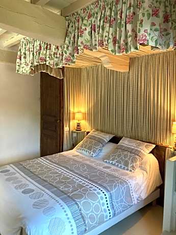 Double Room with Pool View