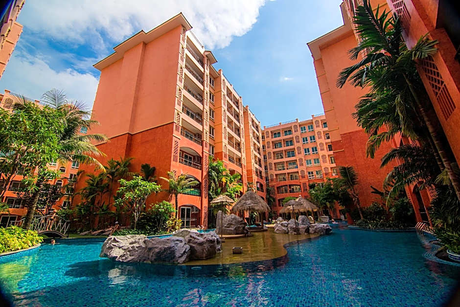 Seven Sea Condo & Water Park Pattaya By the Sea