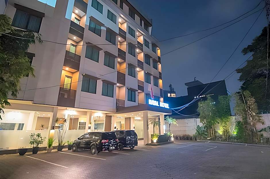 RedDoorz Premium near Paris Van Java Mall