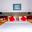 OYO 89864 Hotel Holiday Park