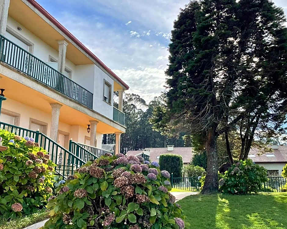Hotel & Apartamentos Cons da Garda