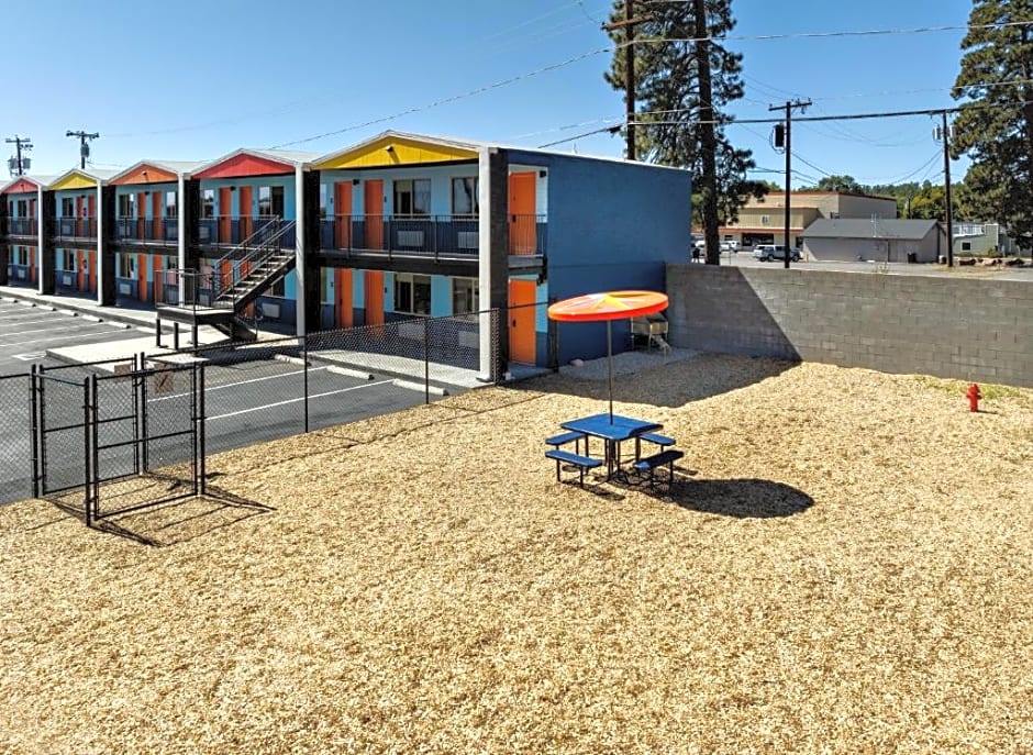 Americana Motor Hotel