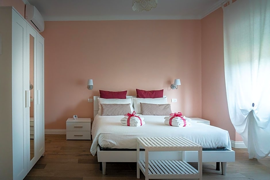 Photo 1 of 42 of La Rosa Tra I Laghi B&B