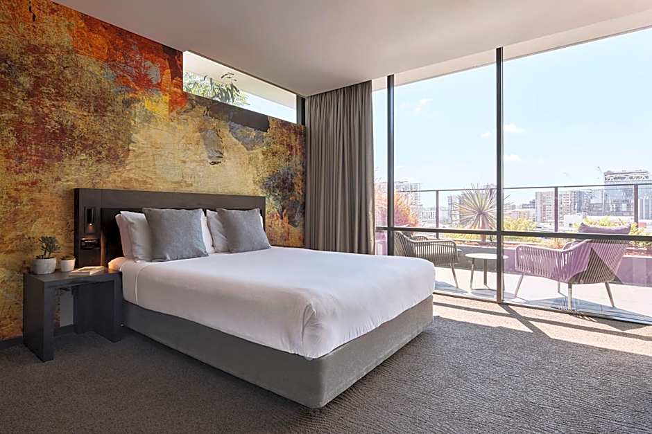 Kennigo Hotel Brisbane, Independent Collection by EVT