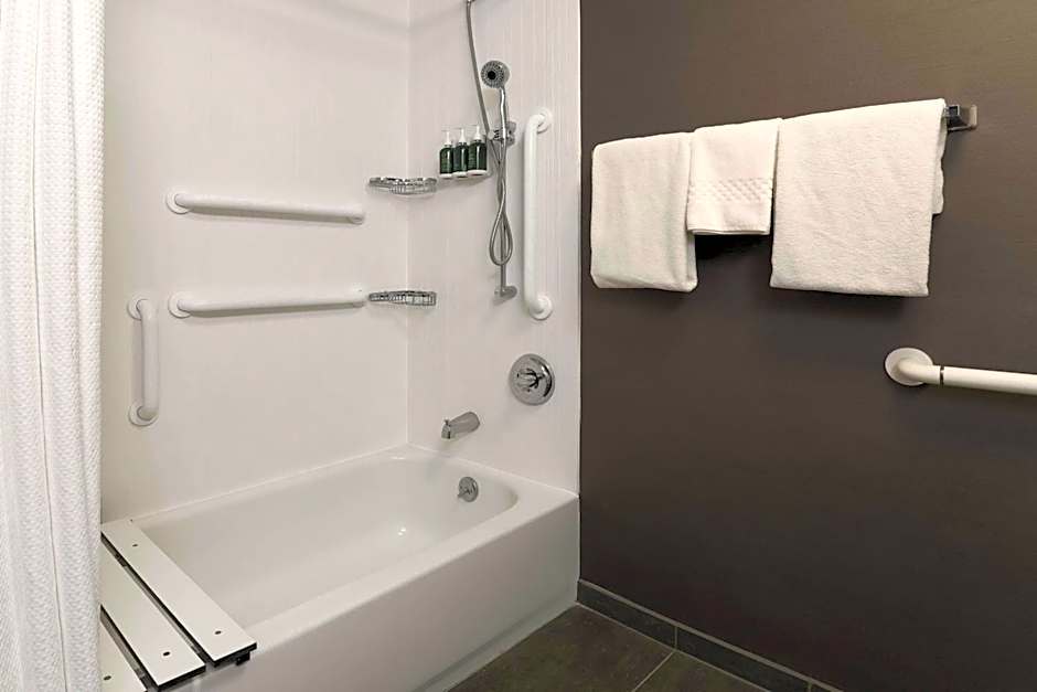 Courtyard by Marriott Tucson Airport