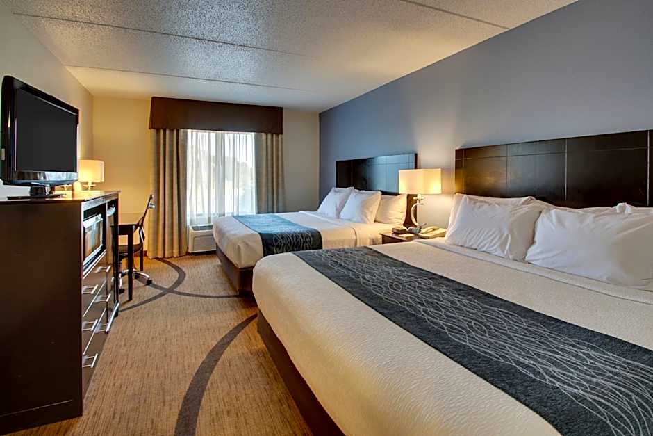 Greenfield Inn & Suites Owensboro, KY Airport