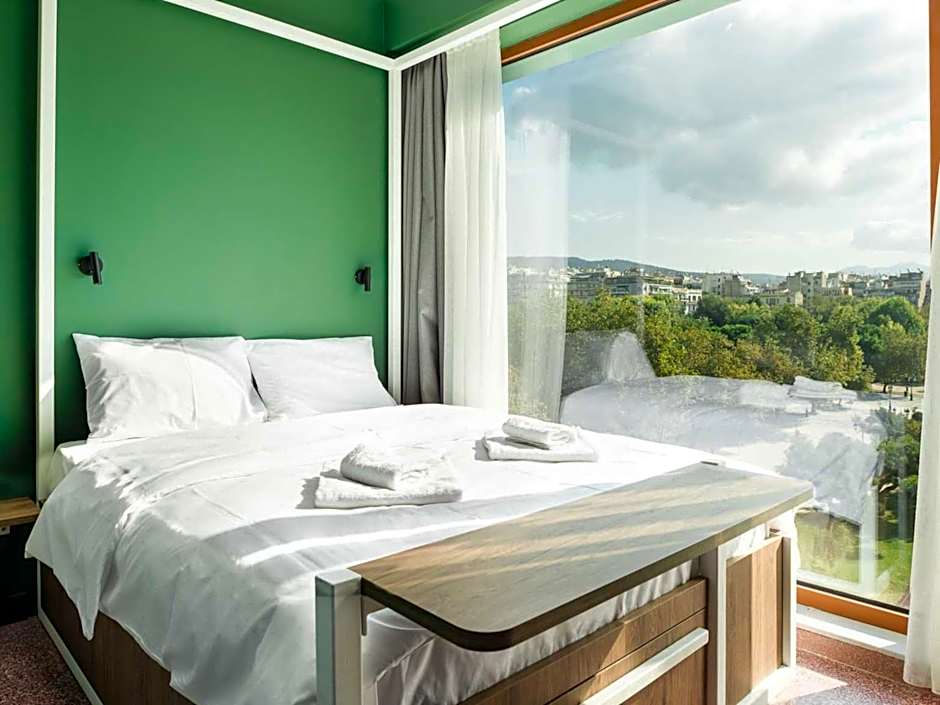 Zeus is Loose Hostel