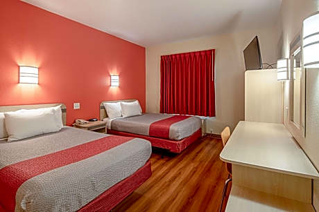 Quadruple Room - Non-Smoking