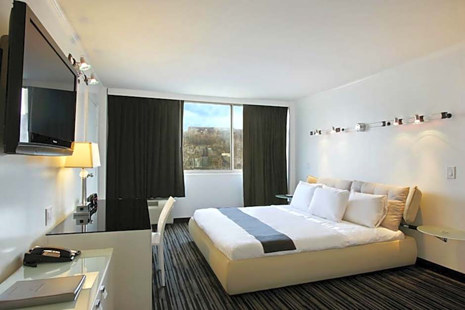Ramada by Wyndham North Bergen