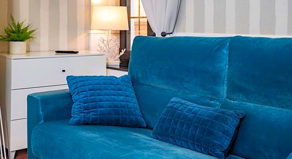 "Breeze" Aparthotel by Parrot`s House