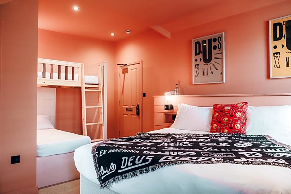 Deus Ex Machina Hotel