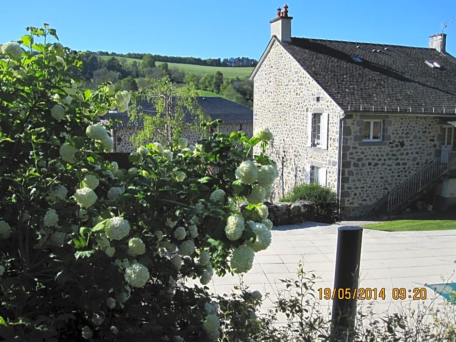 LA MAISON près d'Aurillac