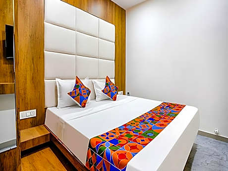 FabHotel Western Inn