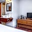 Hotel Louisbourg