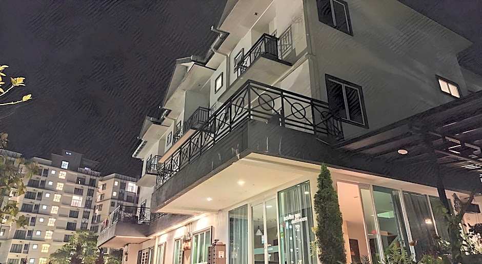 Rovers Inn Guesthouse - Age 11 and Above Only