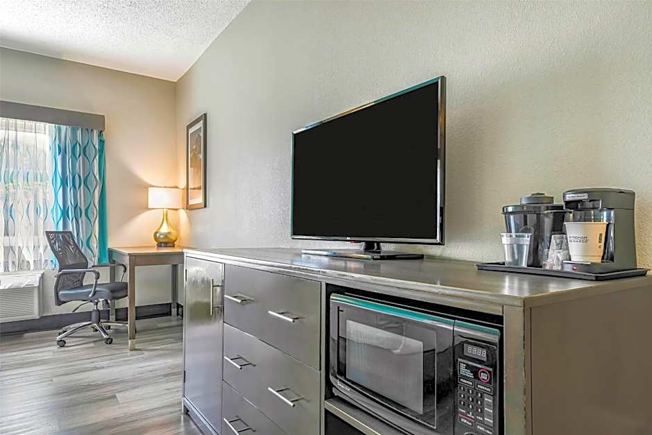 La Quinta Inn & Suites by Wyndham Batavia