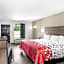 Econo Lodge Inn & Suites