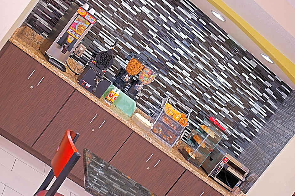 Super 8 by Wyndham Irving/DFW Apt/North