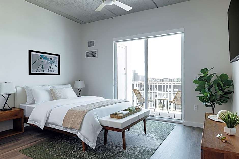 Mint House St. Petersburg - Downtown