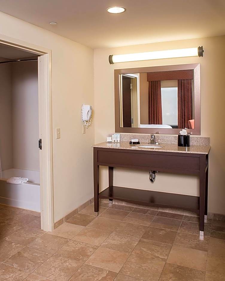 Hampton Inn By Hilton And Suites Woodstock