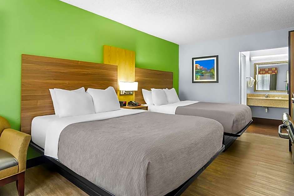 Quality Inn & Suites Greenville - Haywood Mall
