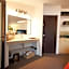 Aztic Hotel and Executive Suites