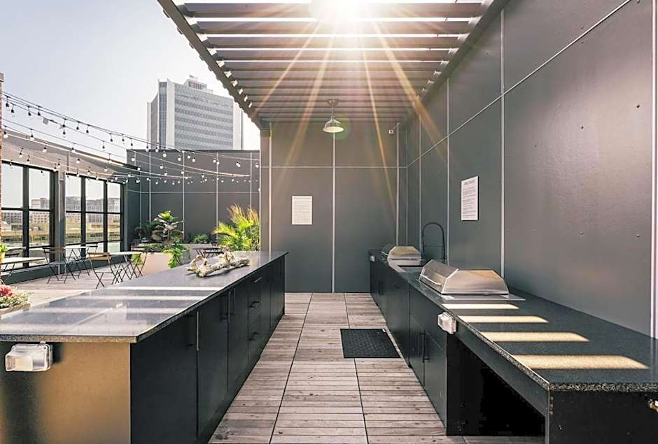 Luxury Apartments by Hyatus at The Asher