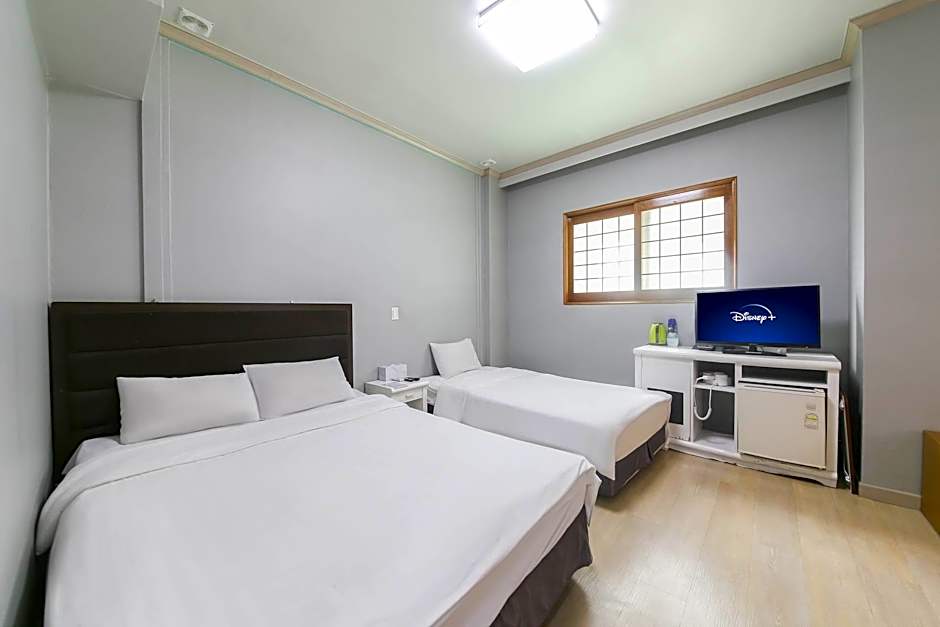 Apple Hotel