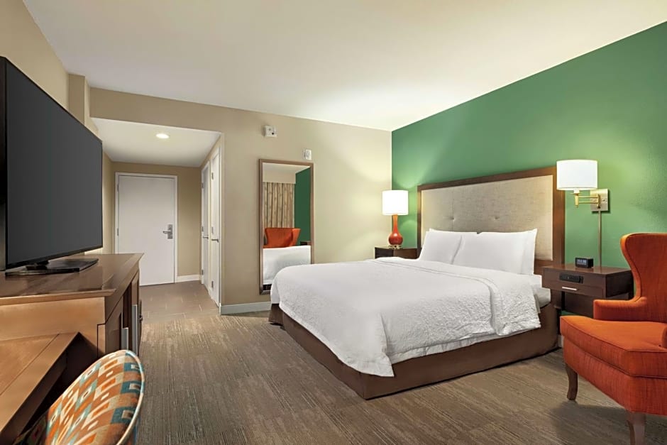 Hampton Inn By Hilton & Suites New Orleans-Convention Center