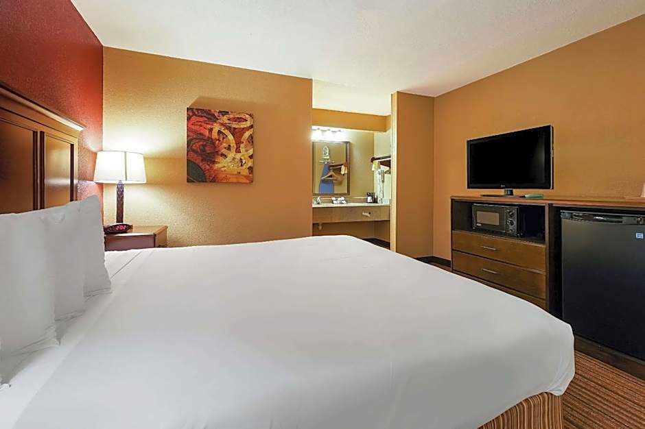 Quality Inn & Suites West Helena