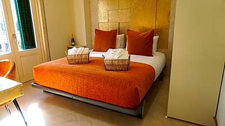 two bedrooms capacity 1